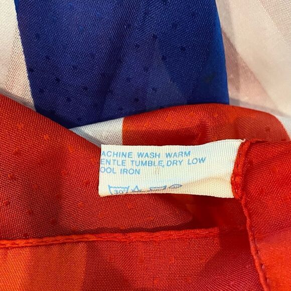 Italian Made 30” x 30” Primary Colors Green Red White Floral Fashion Scarf - Picture 7 of 7